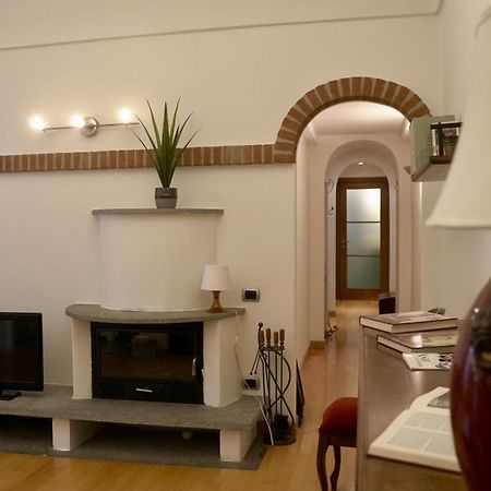 Apartamento La Casa Di Anita Asti Exterior foto